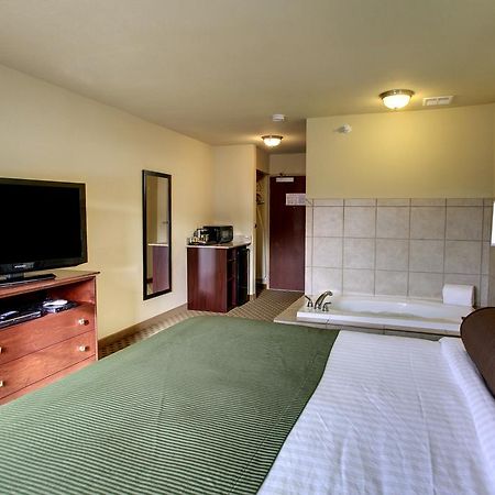 Cobblestone Inn & Suites - Hartington Ngoại thất bức ảnh