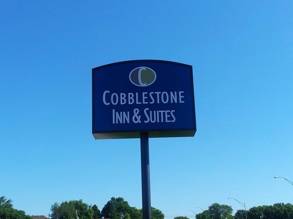 Cobblestone Inn & Suites - Hartington Ngoại thất bức ảnh