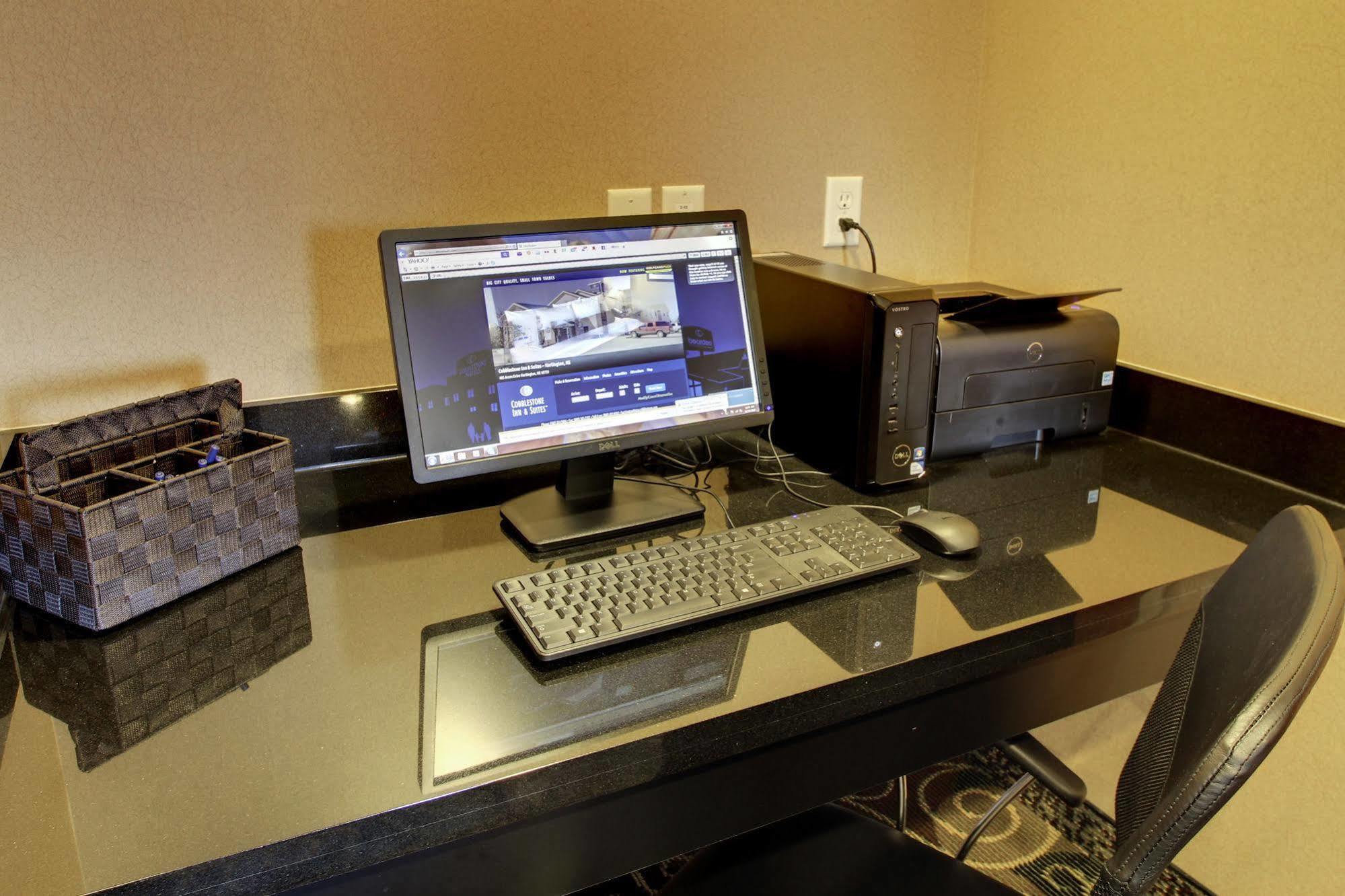 Cobblestone Inn & Suites - Hartington Ngoại thất bức ảnh