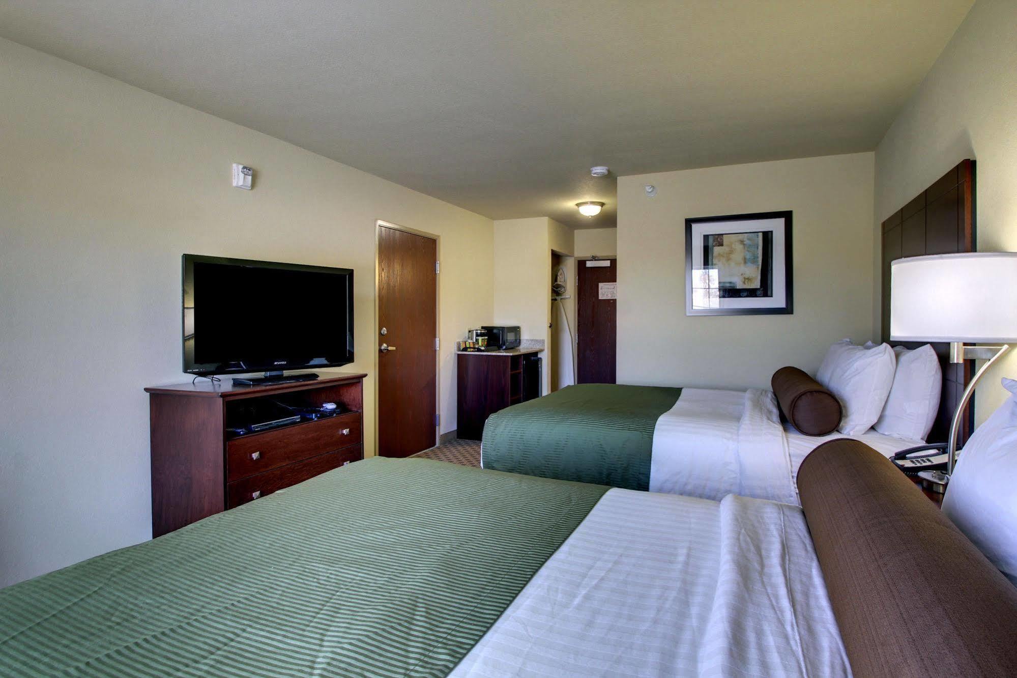 Cobblestone Inn & Suites - Hartington Ngoại thất bức ảnh