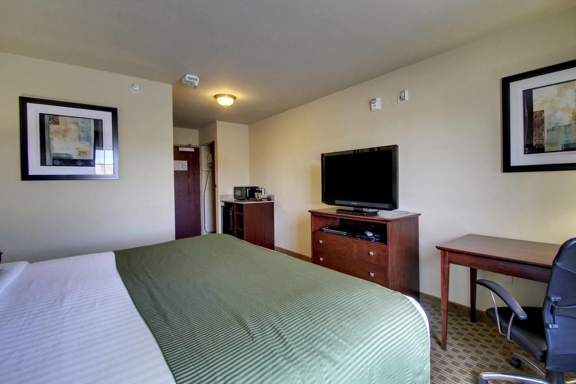 Cobblestone Inn & Suites - Hartington Ngoại thất bức ảnh
